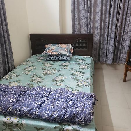 דאהקה Private Double Room With Attached Bathroom Nikunja 2 מראה חיצוני תמונה