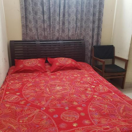 דאהקה Private Double Room With Attached Bathroom Nikunja 2 מראה חיצוני תמונה